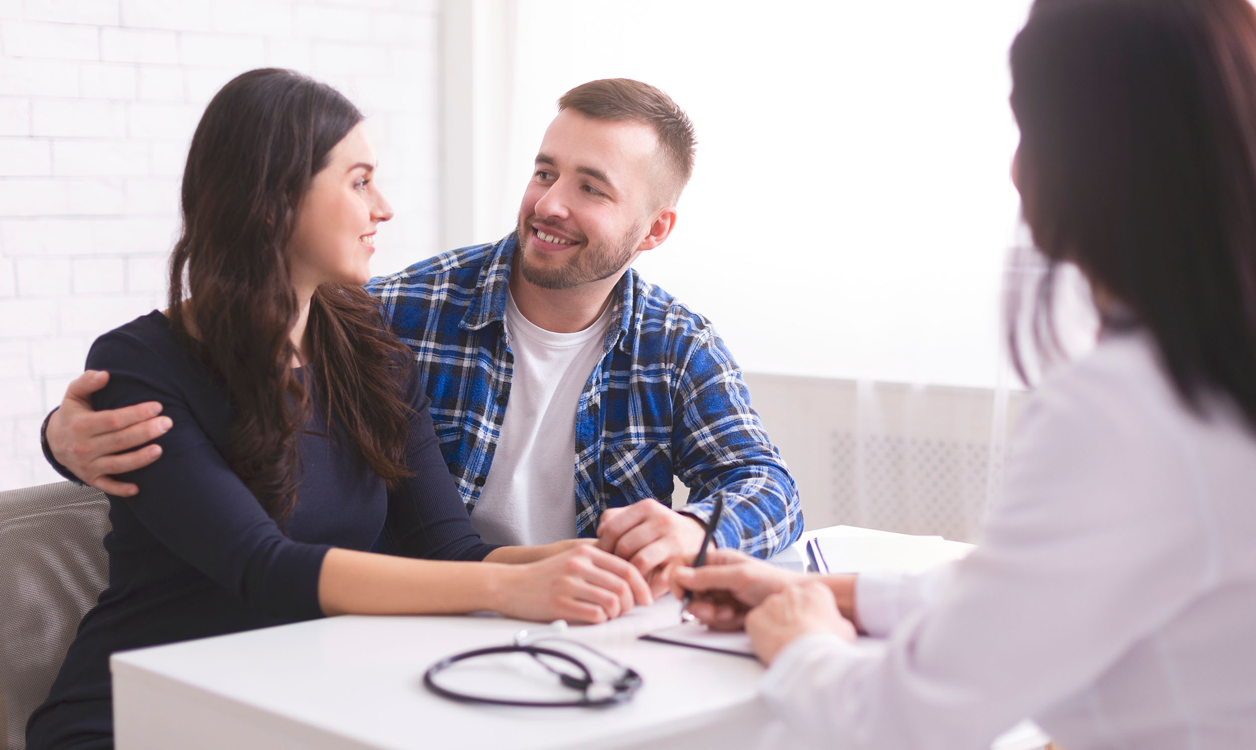 A young couple in Alabama learning about IVF treatment options